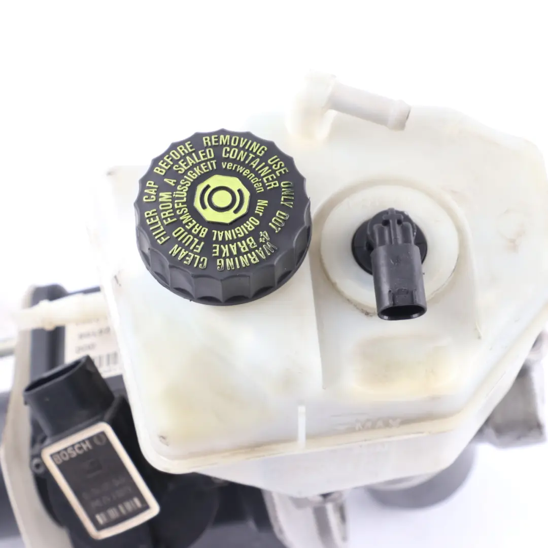 Brake Servo Master Cylinder Booster Unit A0004300312 to Mercedes W211 CLS C219 with Part number A0004300712 Mercedes W211 CLS C219 Brake Servo Master Cylinder Booster Unit A0004300312 - SKU A0004300712 - Part number A0004300712