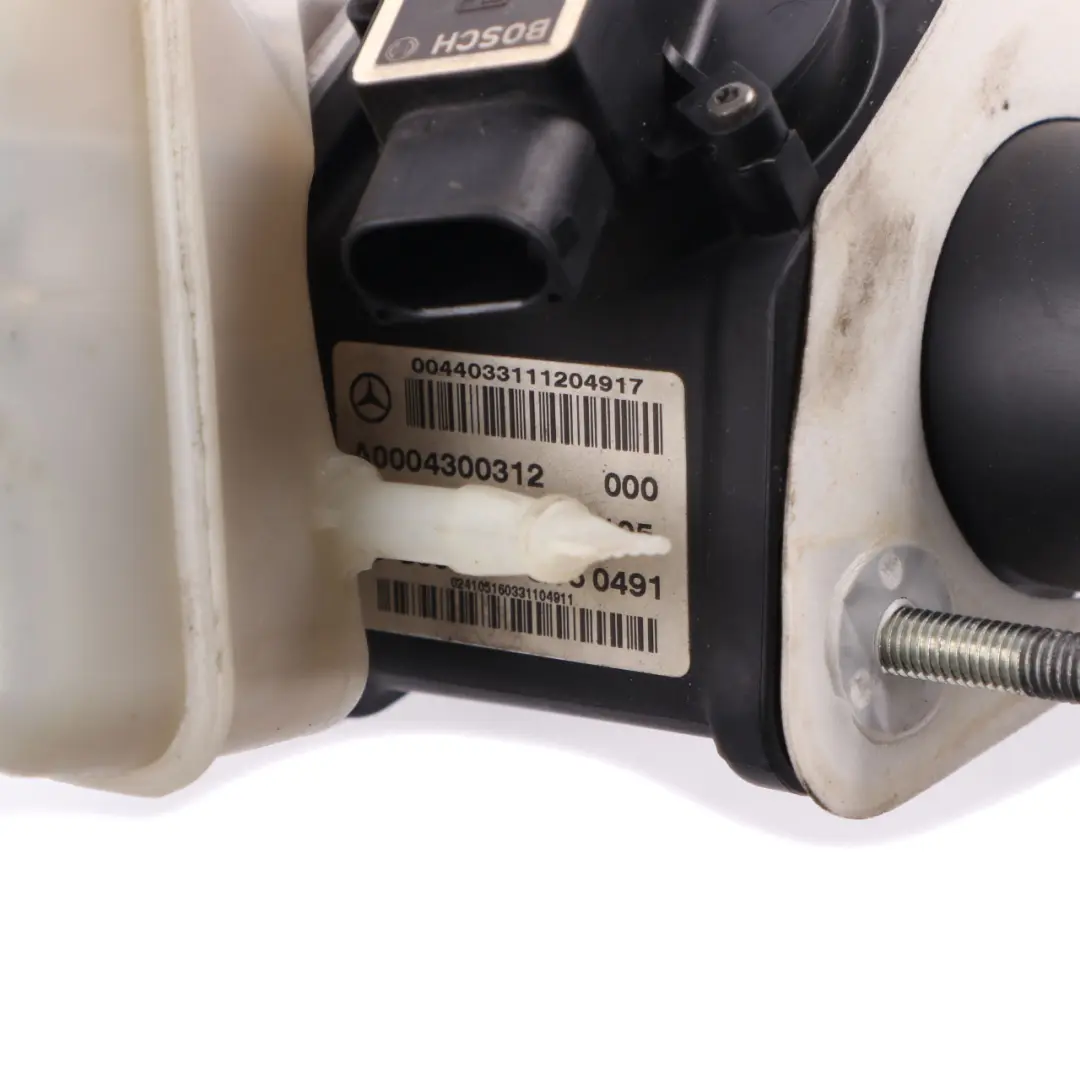 Brake Servo Master Cylinder Booster Unit A0004300312 to Mercedes W211 CLS C219 with Part number A0004300712 Mercedes W211 CLS C219 Brake Servo Master Cylinder Booster Unit A0004300312 - SKU A0004300712 - Part number A0004300712