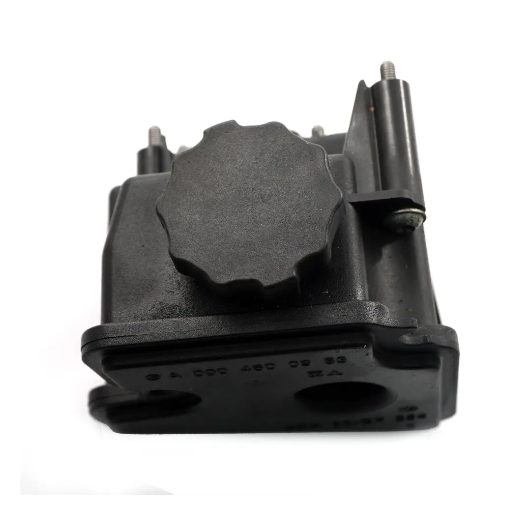 M272 Power Steering Pump Reservoir Tank A0004600983 to Mercedes W203 W204 W211 with Part number A0004602383 Mercedes W203 W204 W211 M272 Power Steering Pump Reservoir Tank A0004600983 - SKU A0004602383 - Part number A0004602383