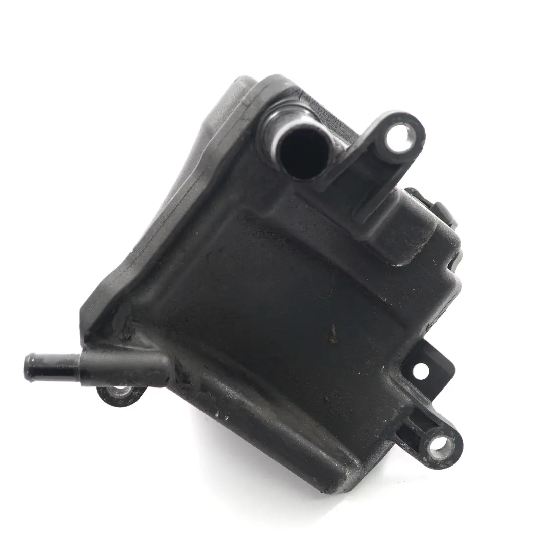  Réservoir Mercedes Vito W639 Pompe de direction Réservoir d'huile hydraulique - SKU A0004602883 - Numéro de pièce A0004602883
