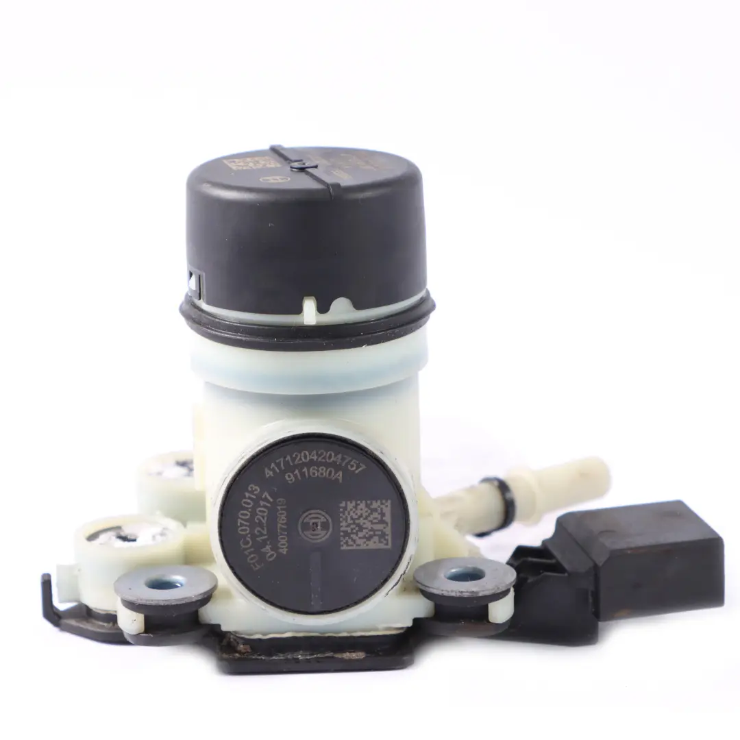 Pompe Mercedes X253 Diesel Pompe pour réservoir d'additif Ad Blue pour Ad Blue à propos du numéro de pièce A0004700400 Ad Blue Pompe Mercedes X253 Diesel Pompe pour réservoir d'additif Ad Blue - SKU A0004700400-1 - Numéro de pièce A0004700400