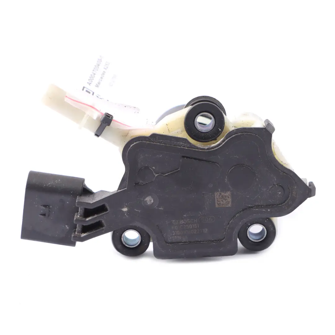 Pump Mercedes X253 Pompa serbatoio additivo emissioni diesel per Ad Blue con numero di parte A0004700400 Ad Blue Pump Mercedes X253 Pompa serbatoio additivo emissioni diesel - SKU A0004700400-1 - Numero di parte A0004700400