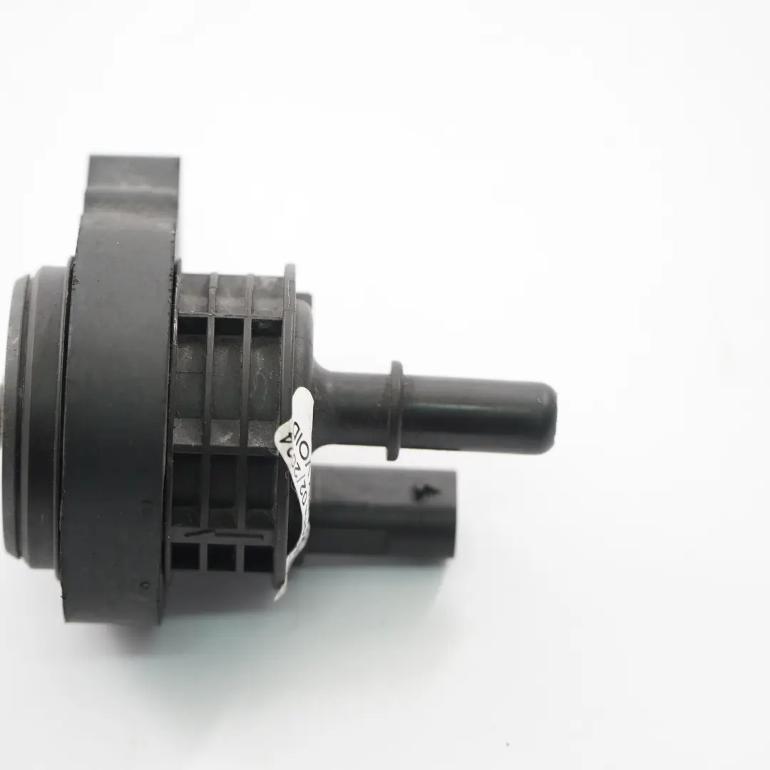 Mercedes W177 Valve De Purge De Vide - SKU A0004703700 - Numéro de pièce A0004703700