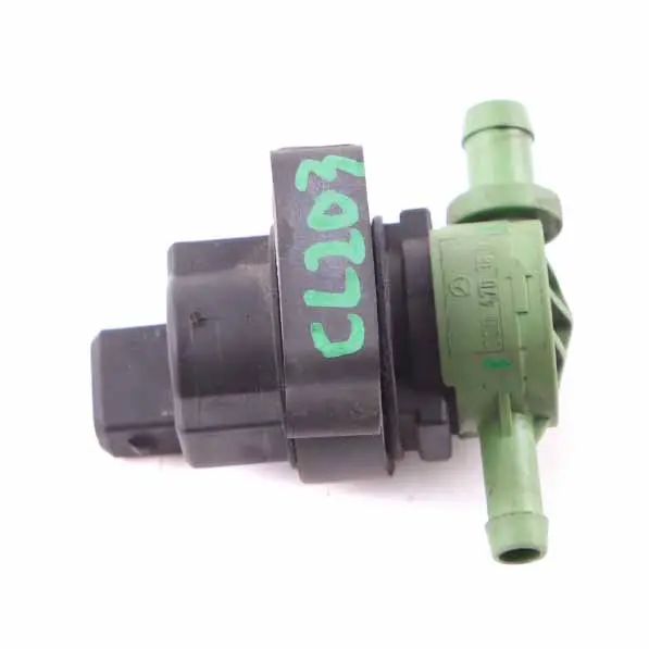 Mercedes W203 W204 W210 Válvula solenoide purga bomba regeneración combustible - SKU A0004703893 - Número de pieza A0004703893