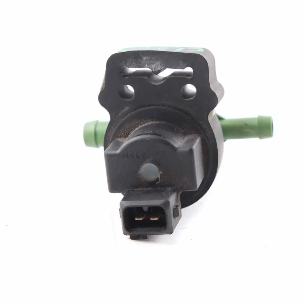Mercedes W203 W204 W210 Válvula solenoide purga bomba regeneración combustible - SKU A0004703893 - Número de pieza A0004703893