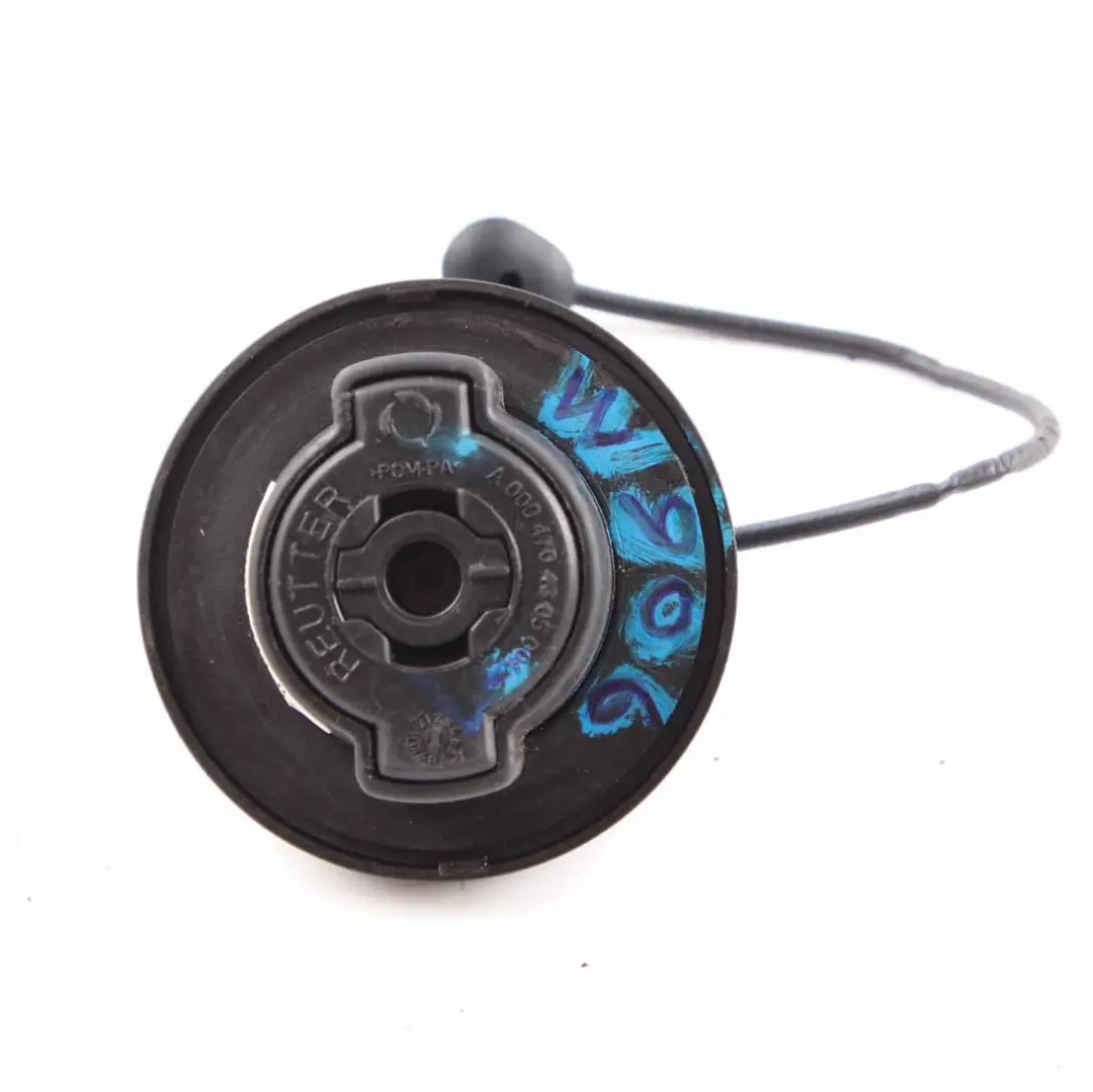 Mercedes W906 Tapa Deposito Combustible Tapa Negro - SKU A0004704605 - Número de pieza A0004704605