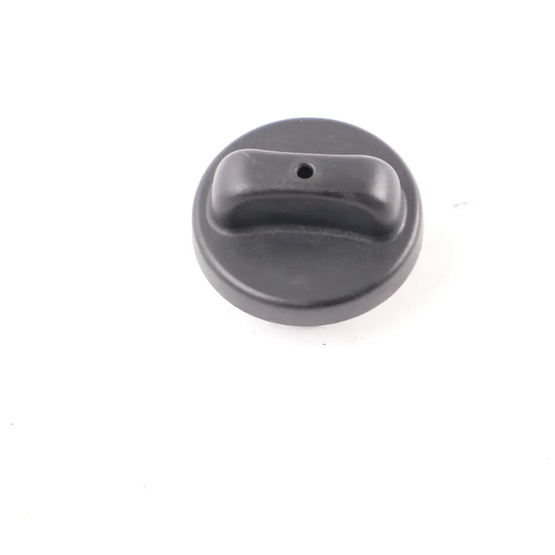 Bouchon carburant Bouchon réservoir noir pour Mercedes W447 W906 à propos du numéro de pièce A0004705805 Mercedes W447 W906 Bouchon carburant Bouchon réservoir noir - SKU A0004705805-1 - Numéro de pièce A0004705805