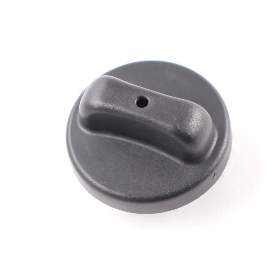 Korek Wlewu Paliwa do Mercedes W447 W906 o numerze A0004705805 Mercedes W447 W906 Korek Wlewu Paliwa - SKU A0004705805-1 - Numer Części A0004705805