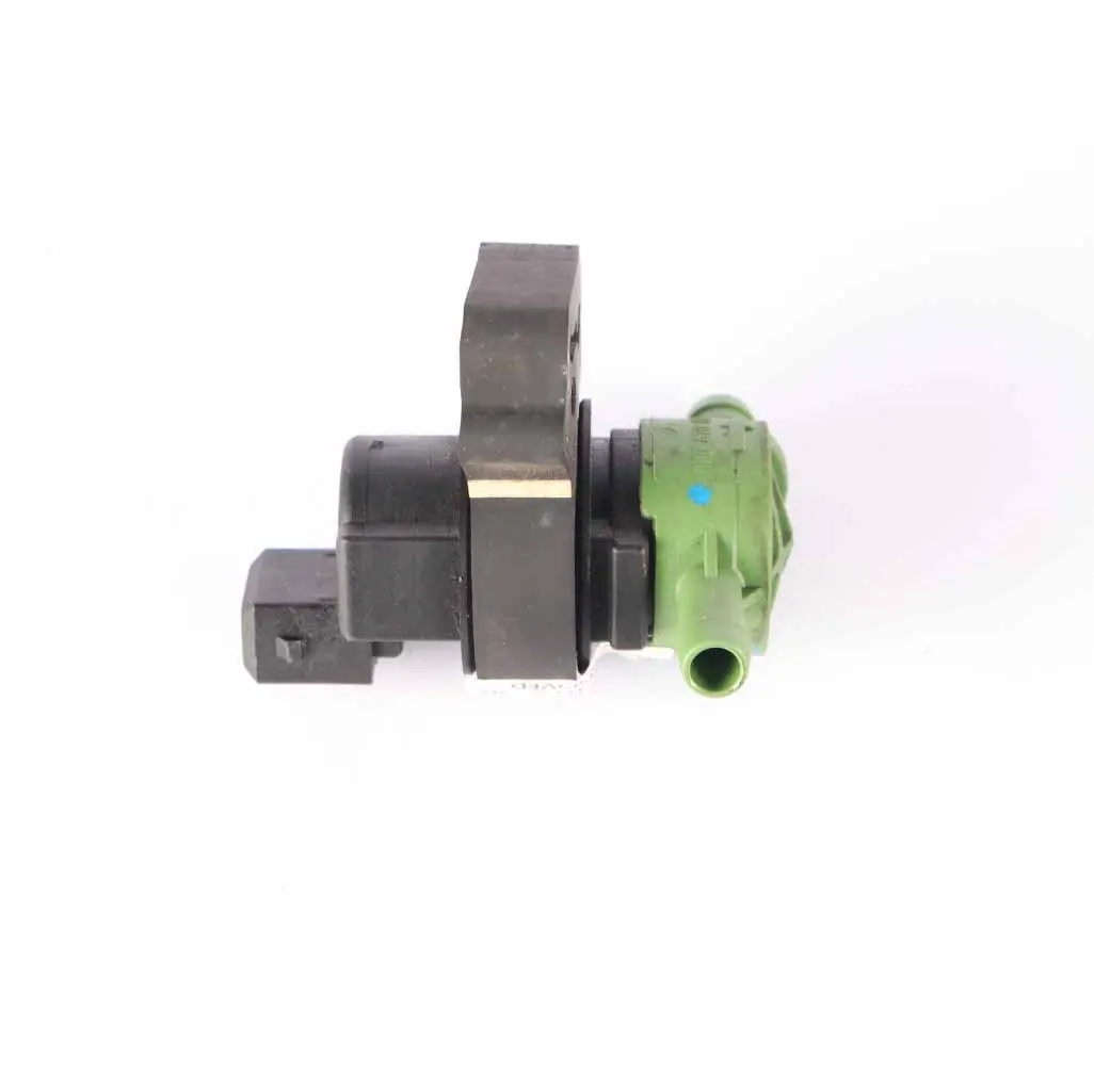 Mercedes CL203 Manifold d'admission de l'électrovanne de dépression - SKU A0004708793 - Numéro de pièce A0004708793