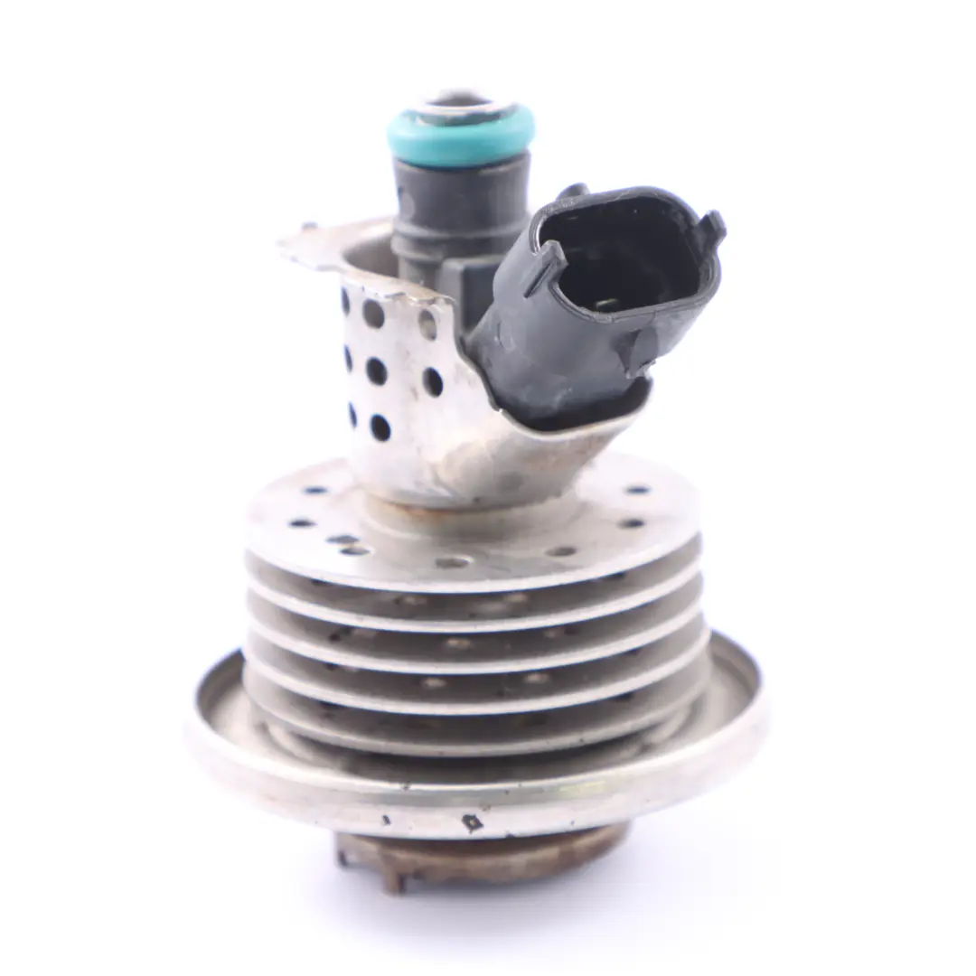 OM651 Wtryskiwacz Adblue do Mercedes W447 W906 o numerze A0004901013 Mercedes W447 W906 OM651 Wtryskiwacz Adblue - SKU A0004901013 - Numer Części A0004901013