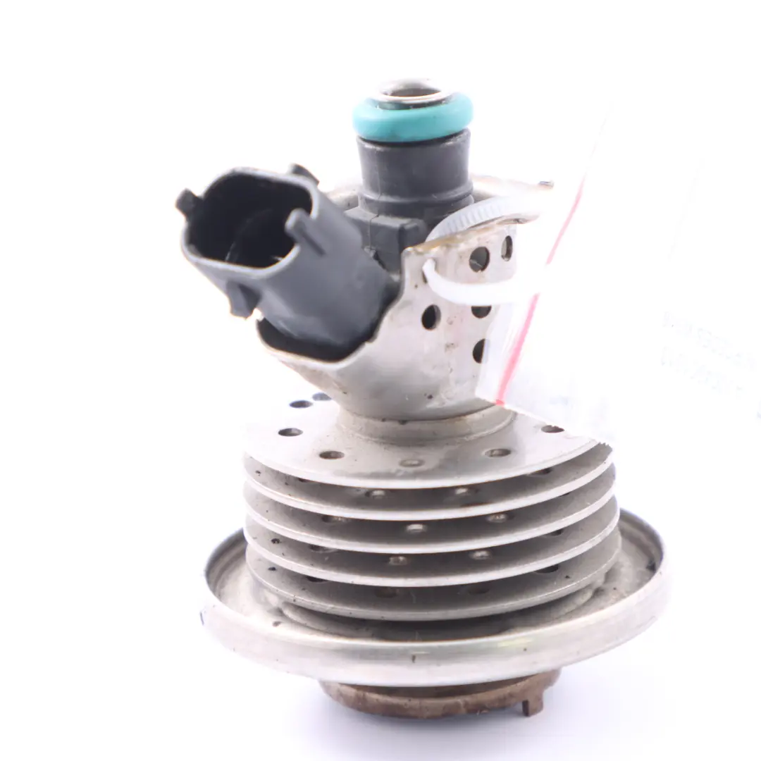 Iniettore Adblue Mercedes W447 W906 OM651 Ugello iniezione fluido per con numero di parte A0004901013 Iniettore Adblue Mercedes W447 W906 OM651 Ugello iniezione fluido - SKU A0004901013 - Numero di parte A0004901013