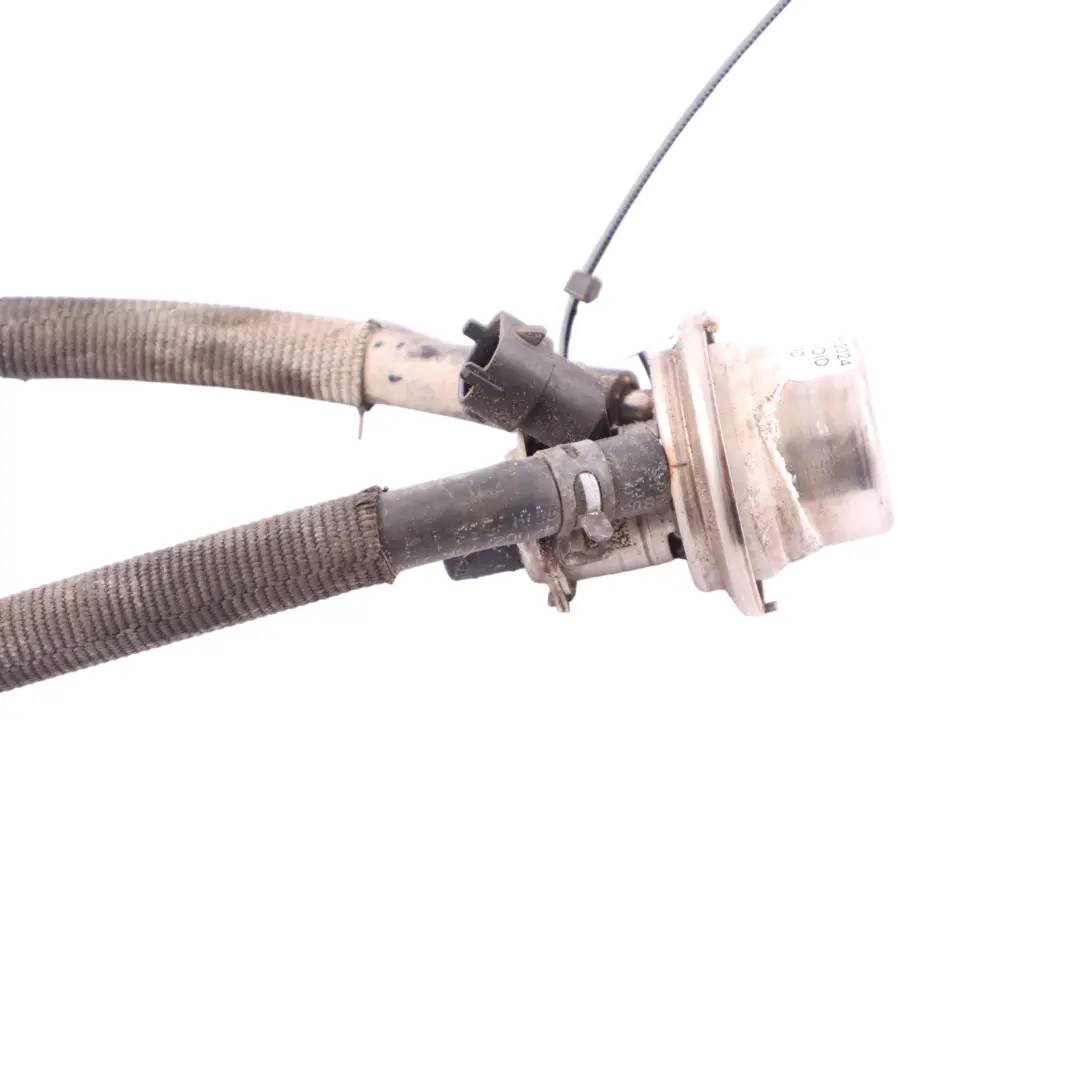 AdBlue Injector Mercedes W205 W238 W253 Additive Nozzle Hose to with Part number A0004901113 AdBlue Injector Mercedes W205 W238 W253 Additive Nozzle Hose - SKU A0004901113 - Part number A0004901113