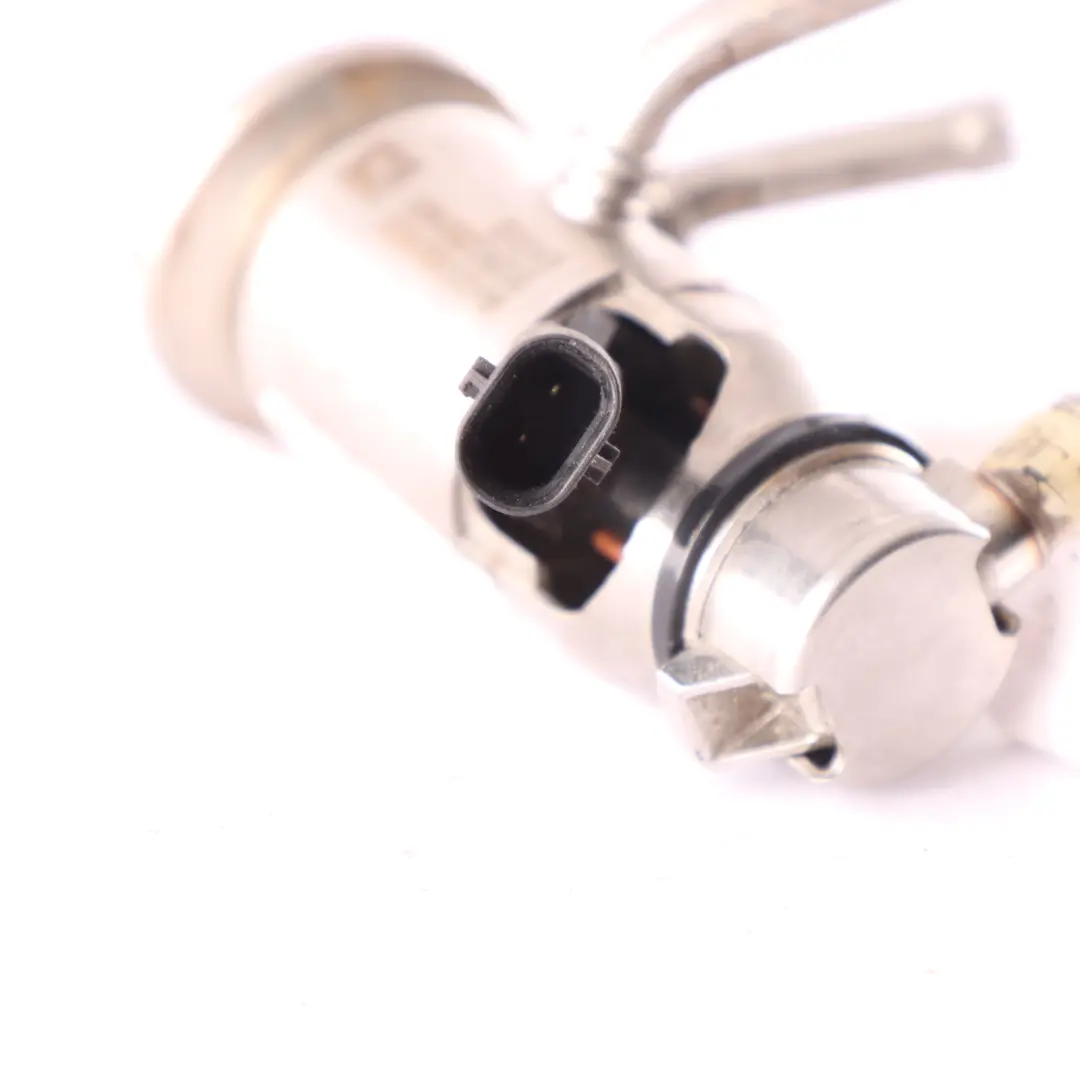 Inyector Adblue De Líquido Catalizador para Mercedes V177 con número de pieza A0004904000 Mercedes V177 Inyector Adblue De Líquido Catalizador - SKU A0004904000 - Número de pieza A0004904000