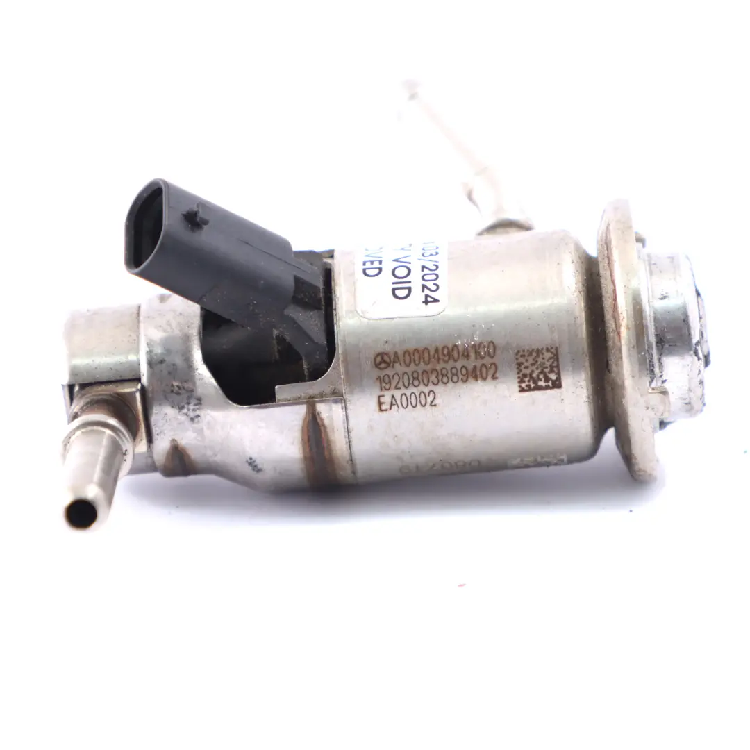 OM654 Iniettore additivo AdBlue scarico per Mercedes C238 Diesel con numero di parte A0004904100 Mercedes C238 Diesel OM654 Iniettore additivo AdBlue scarico - SKU A0004904100 - Numero di parte A0004904100