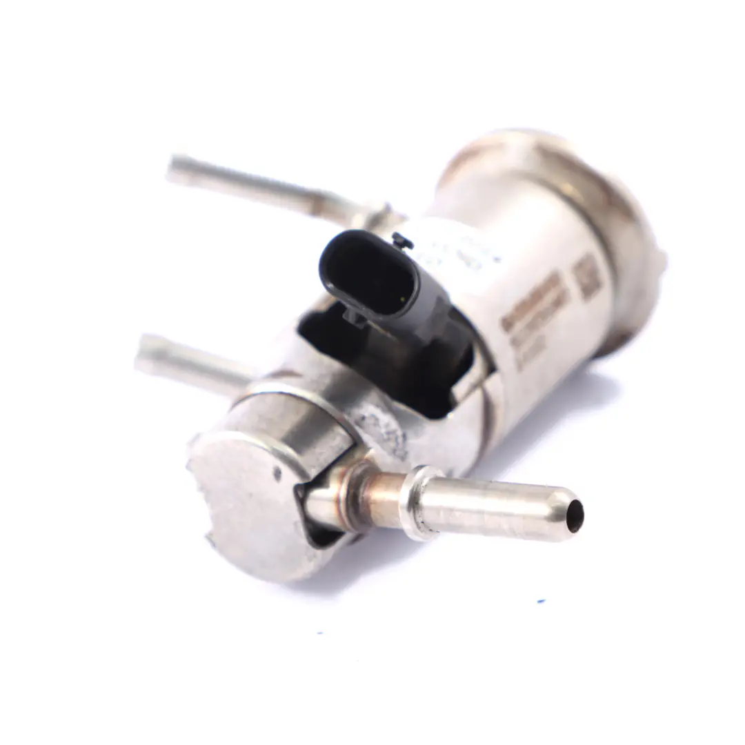 OM654 Wtryskiwacz Dodatku AdBlue do Mercedes C238 Diesel o numerze A0004904100 Mercedes C238 Diesel OM654 Wtryskiwacz Dodatku AdBlue - SKU A0004904100 - Numer Części A0004904100