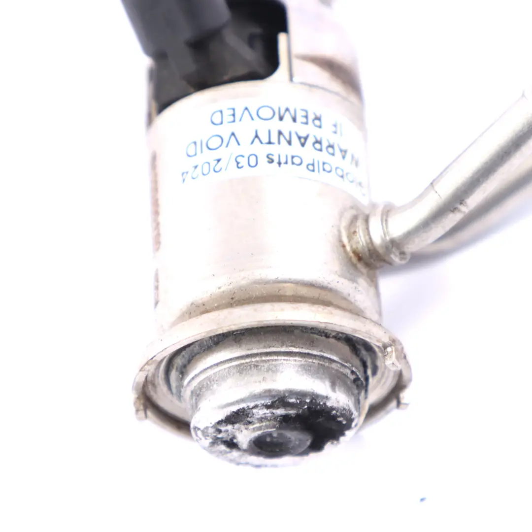 OM654 Auspuff AdBlue Additiv Injektor für Mercedes C238 Diesel mit Teilenummer A0004904100 Mercedes C238 Diesel OM654 Auspuff AdBlue Additiv Injektor - SKU A0004904100 - Teilenummer A0004904100