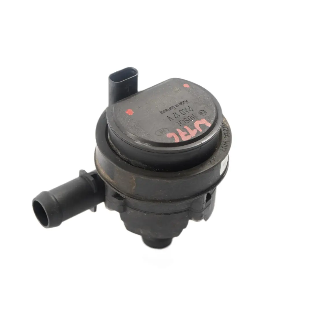 Bomba Auxiliar Secundaria Agua Refrigerante para Mercedes W176 W246 con número de pieza A0005000686 Mercedes W176 W246 Bomba Auxiliar Secundaria Agua Refrigerante - SKU A0005000686 - Número de pieza A0005000686