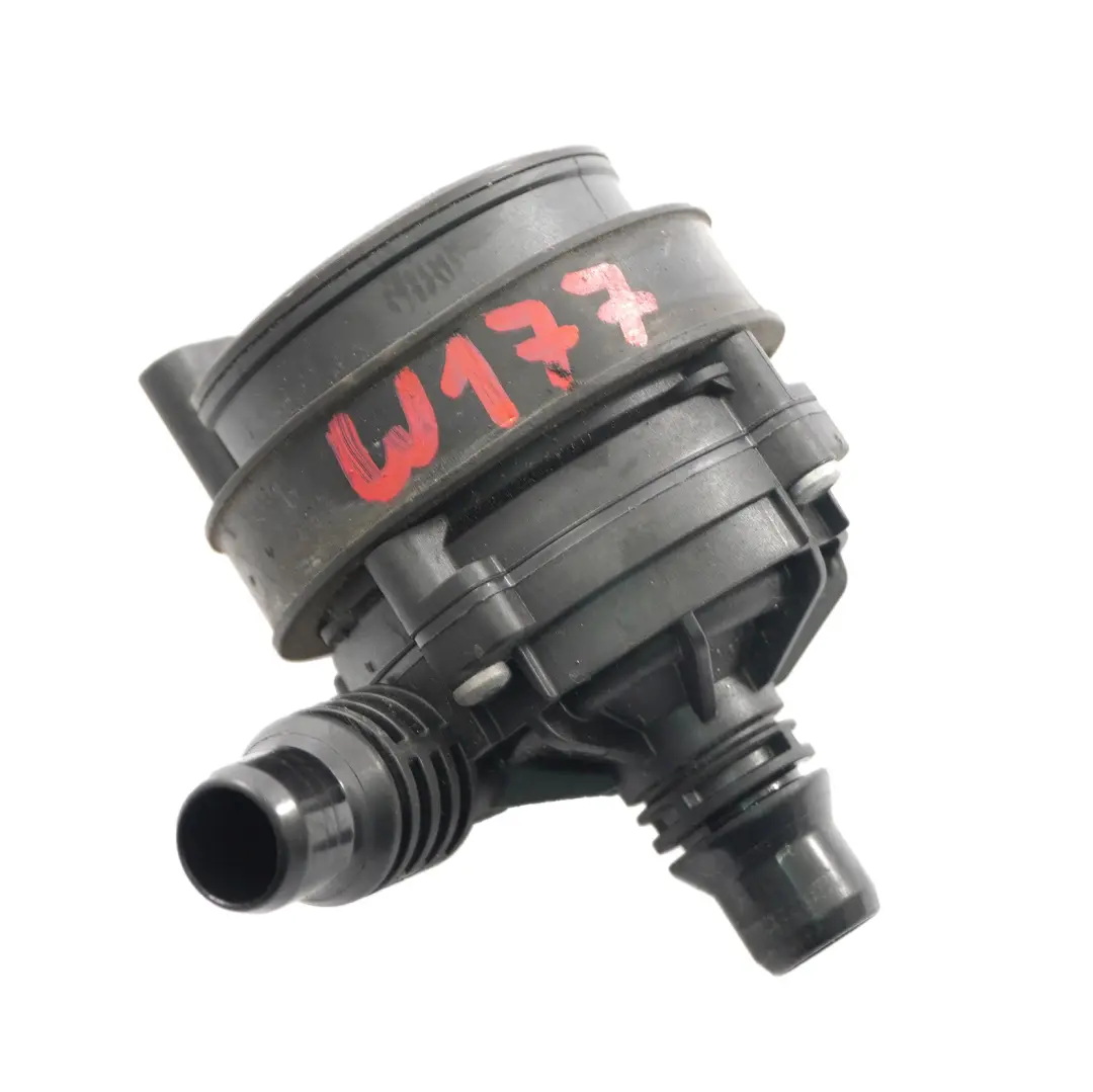 W257 OM654 Bomba Auxiliar Agua Refrigerante para Mercedes W205 W213 C238 con número de pieza A0005003600 Mercedes W205 W213 C238 W257 OM654 Bomba Auxiliar Agua Refrigerante - SKU A0005003600 - Número de pieza A0005003600