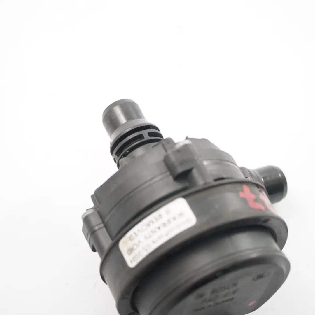 W257 OM654 Bomba Auxiliar Agua Refrigerante para Mercedes W205 W213 C238 con número de pieza A0005003600 Mercedes W205 W213 C238 W257 OM654 Bomba Auxiliar Agua Refrigerante - SKU A0005003600 - Número de pieza A0005003600