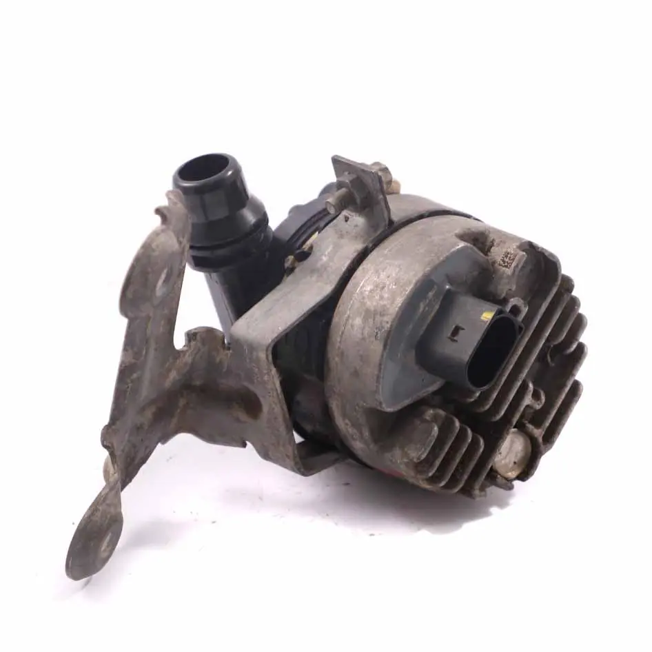Mercedes W205 W213 W247 W447 Pompa acqua refrigerante ausiliaria A0005003800