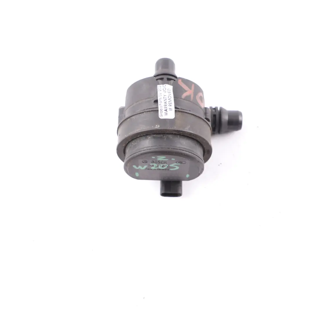 Pompa Acqua Refrigerante Ausiliaria per Mercedes C118 W177 W205 W213 con numero di parte A0005004386 Mercedes C118 W177 W205 W213 Pompa Acqua Refrigerante Ausiliaria - SKU A0005004386 - Numero di parte A0005004386