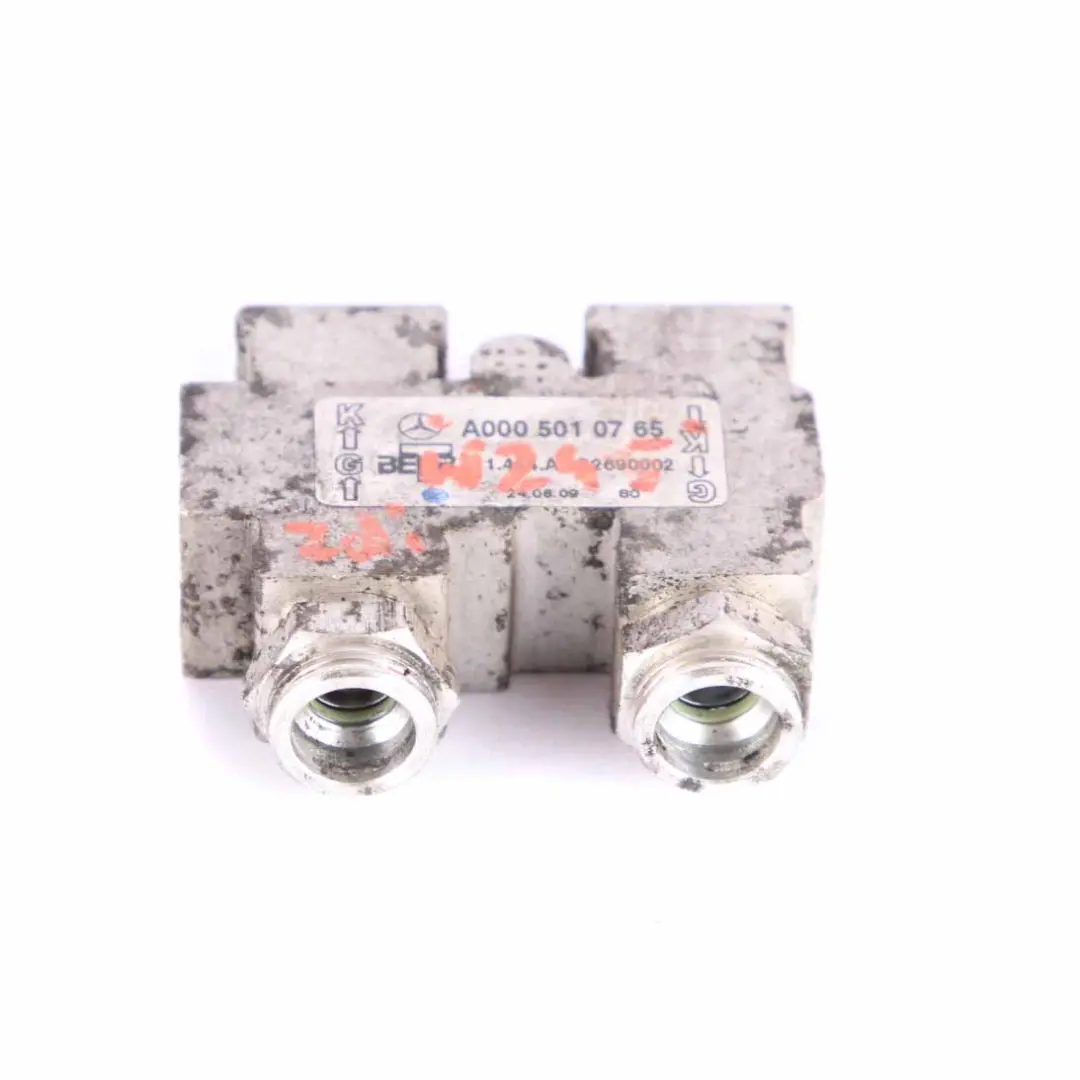 Mercedes W204 W207 W245 Termostato Radiatore Olio Radiatore - SKU A0005010765 - Numero di parte A0005010765