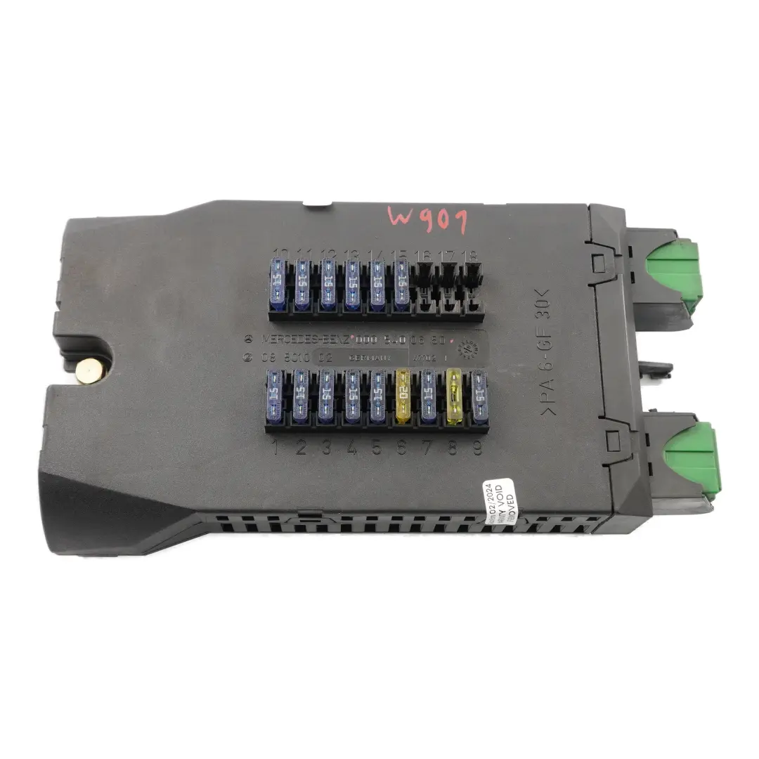 W901 W638 Caja de Fusibles Relé Control Módulo para Mercedes Sprinter con número de pieza A0005400650 Mercedes Sprinter W901 W638 Caja de Fusibles Relé Control Módulo - SKU A0005400650 - Número de pieza A0005400650