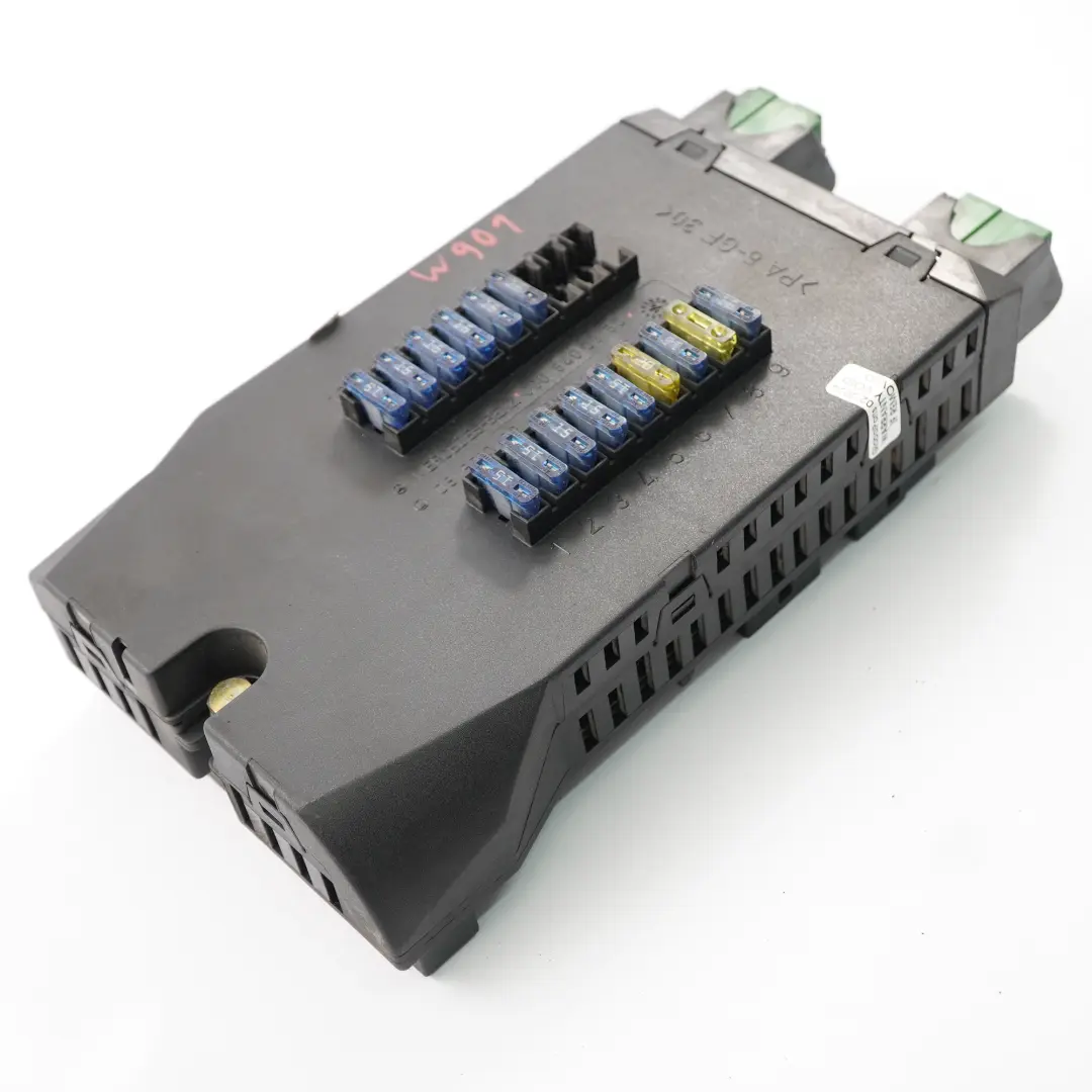 W901 W638 scatola dei fusibili controllo relè per Mercedes Sprinter con numero di parte A0005400650 Mercedes Sprinter W901 W638 scatola dei fusibili controllo relè - SKU A0005400650 - Numero di parte A0005400650