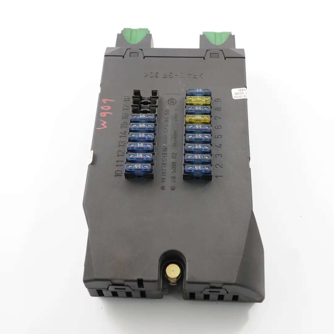 W901 W638 Fuse Box Relay Control Unit Module to Mercedes Sprinter with Part number A0005400650 Mercedes Sprinter W901 W638 Fuse Box Relay Control Unit Module - SKU A0005400650 - Part number A0005400650