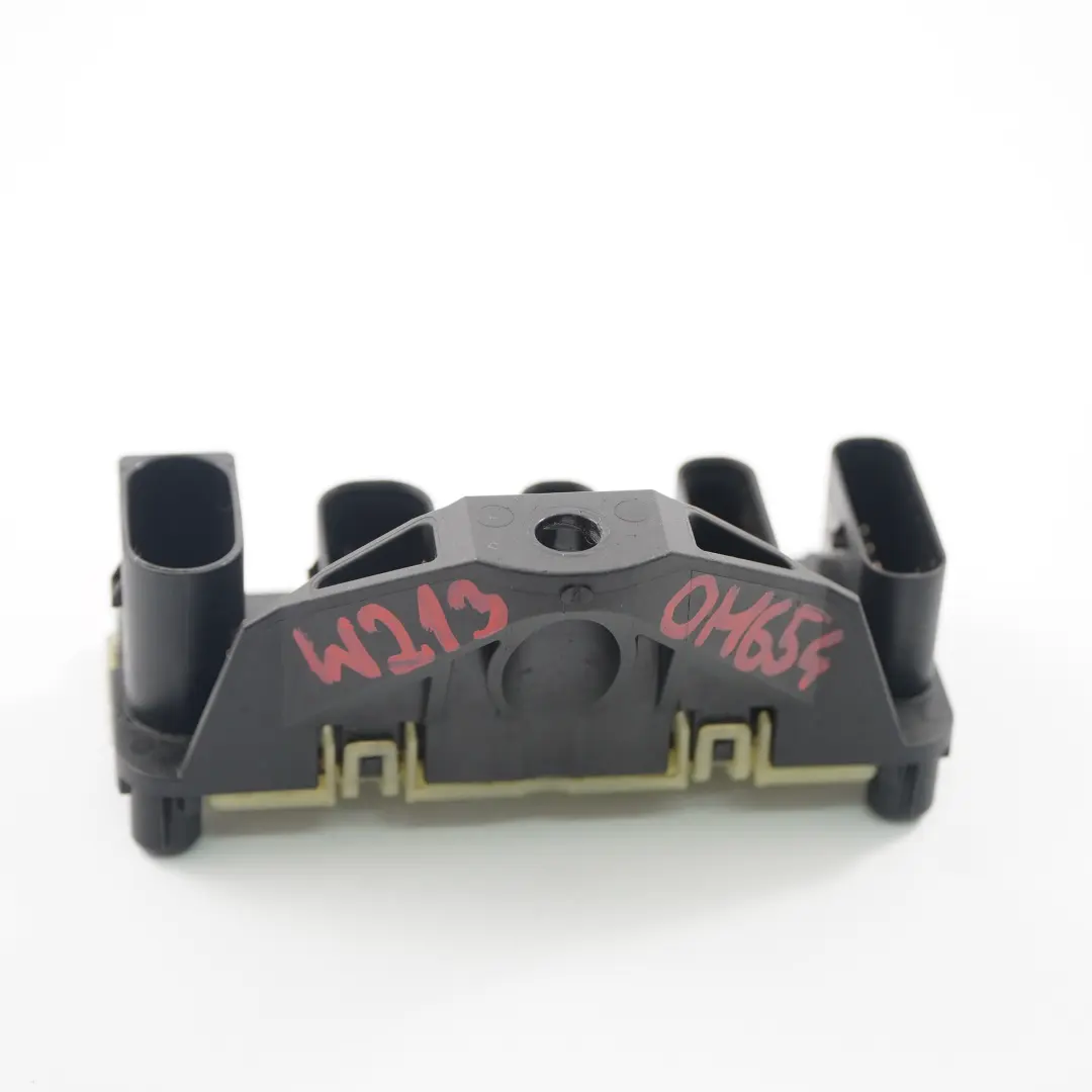 OM654 Modulo relè distribuzione energia per Mercedes Vito W447 W213 con numero di parte A0005459812 Mercedes Vito W447 W213 OM654 Modulo relè distribuzione energia - SKU A0005459812 - Numero di parte A0005459812