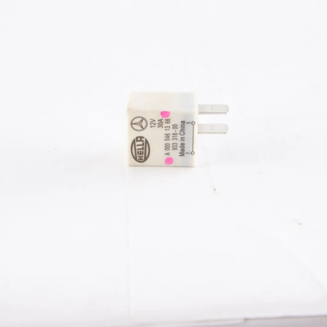 Unit Module 2 Pins White Hella Mercedes W203 W209 Relay - SKU A0005461366 - Part number A0005461366