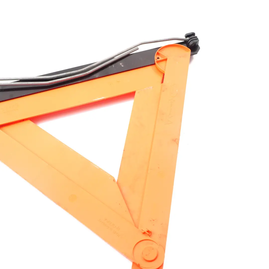 Mercedes W639 Coffre Accessoires Triangle de signalisation - SKU A0005907412 - Numéro de pièce A0005907412