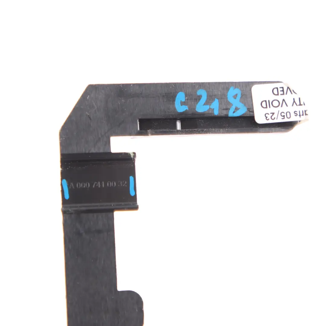 Mercedes W212 CLS W218 Support poignée coffre Pince fixation hayon - SKU A0007410032 - Numéro de pièce A0007410032