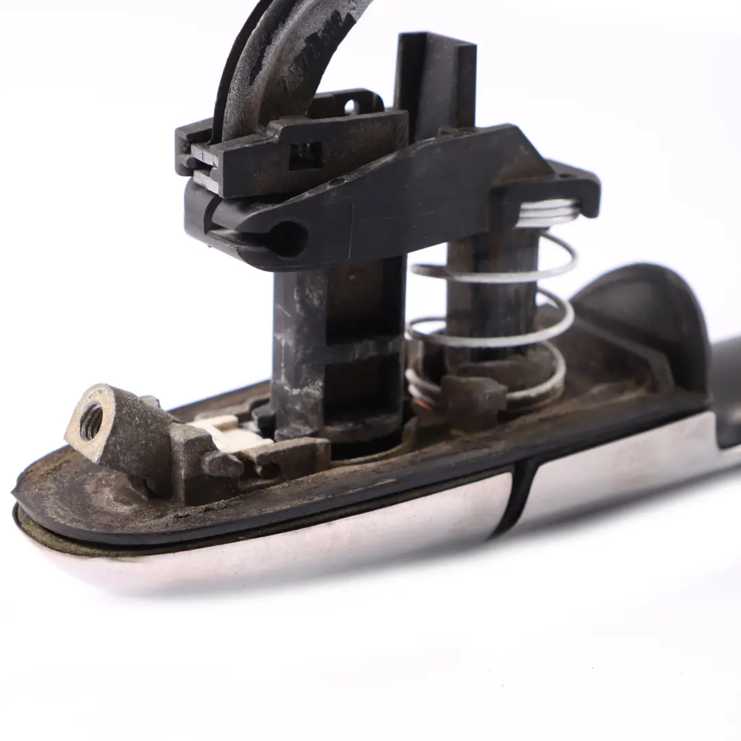 W414 W639 Maniglia esterna porta scorrevole posteriore sinistra destra per Mercedes con numero di parte A6397601704 Mercedes W414 W639 Maniglia esterna porta scorrevole posteriore sinistra destra - SKU A0007602359-1 - Numero di parte A6397601704