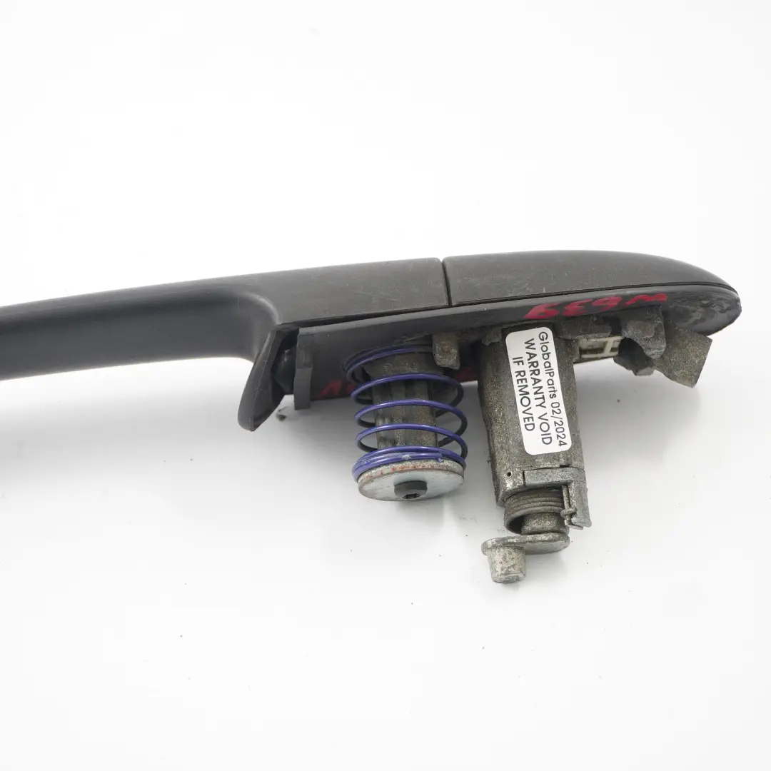 Manija Puerta Trasera Derecha Agarradera Exterior para Mercedes Vito W639 con número de pieza A0007602759 Mercedes Vito W639 Manija Puerta Trasera Derecha Agarradera Exterior - SKU A0007602759 - Número de pieza A0007602759