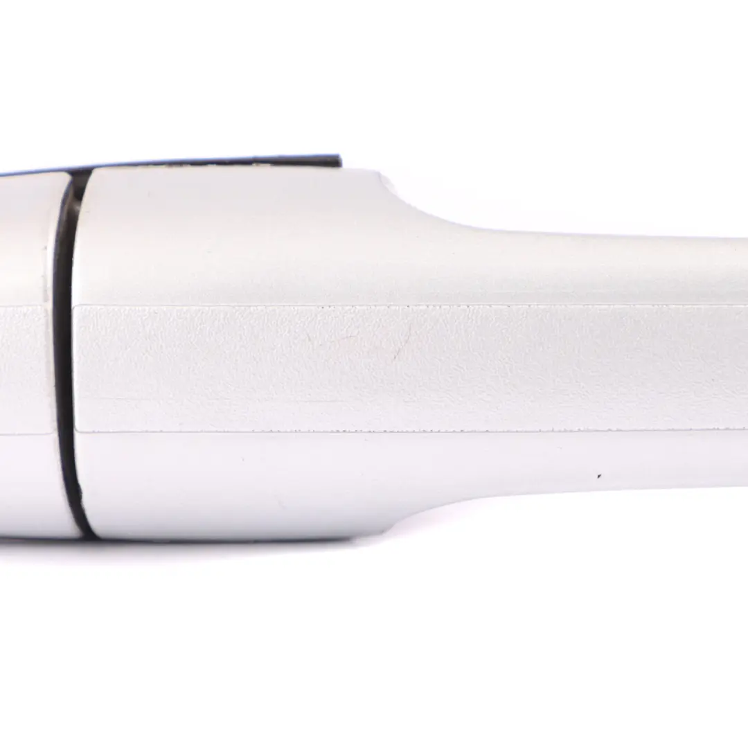 Poignée de Porte Droite Grab Handle Cover pour Mercedes W639 à propos du numéro de pièce A0007604359 Mercedes W639 Poignée de Porte Droite Grab Handle Cover - SKU A0007604359 - Numéro de pièce A0007604359