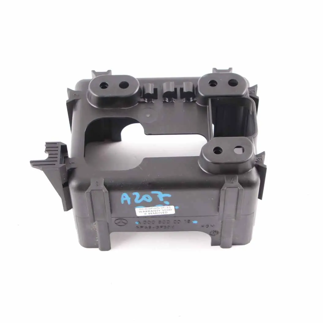 Mercedes W204 W212 Support pompe à vide pour central des portes - SKU A0008000018 - Numéro de pièce A0008000018