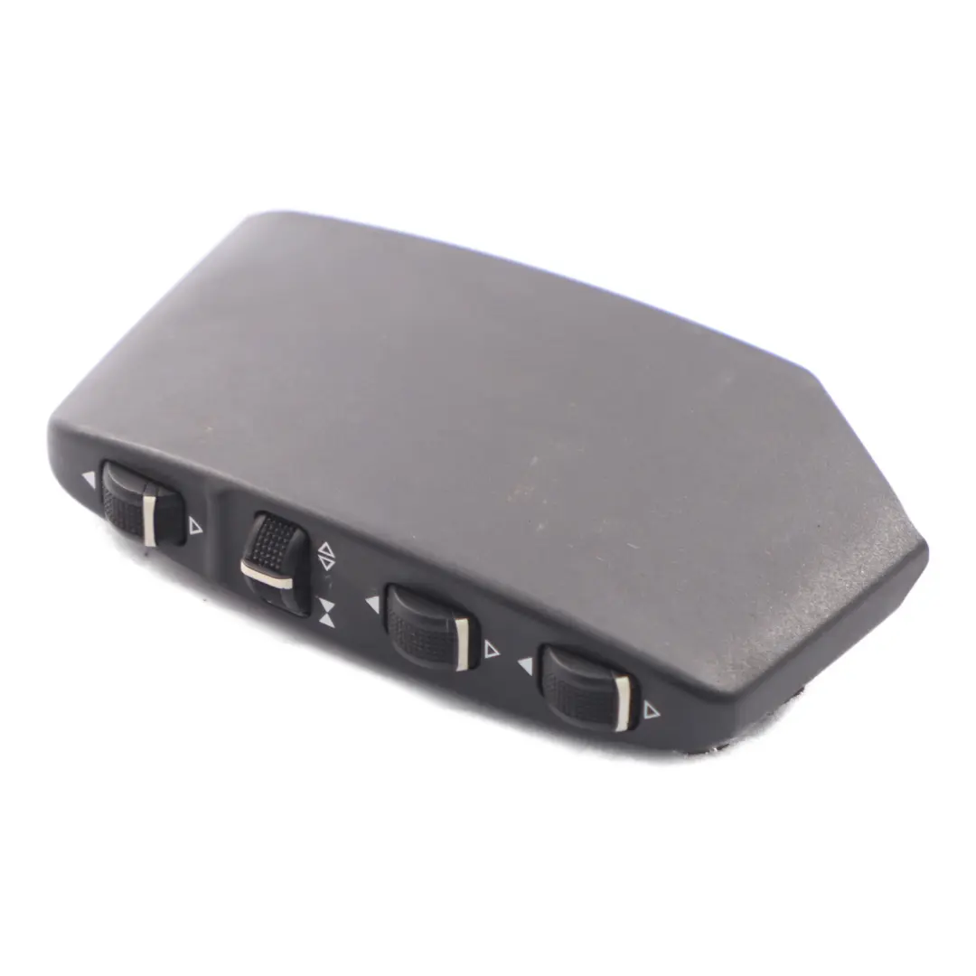 Przełącznik Sterownik Panel Fotela Lewy Przód do Mercedes W204 o numerze A0008007978 Mercedes W204 Przełącznik Sterownik Panel Fotela Lewy Przód - SKU A0008007978 - Numer Części A0008007978