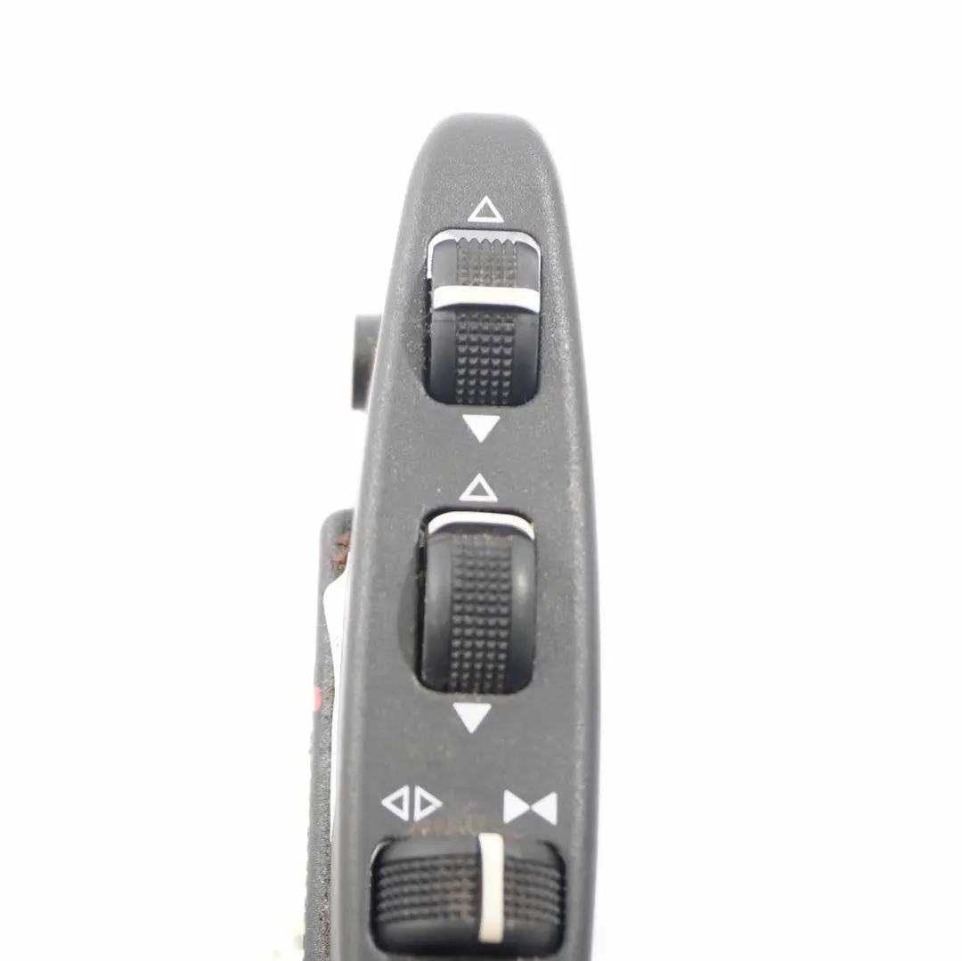 Mercedes W204 Przełącznik Panel Fotela Prawy Przód - SKU A0008008078 - Numer Części A0008008078