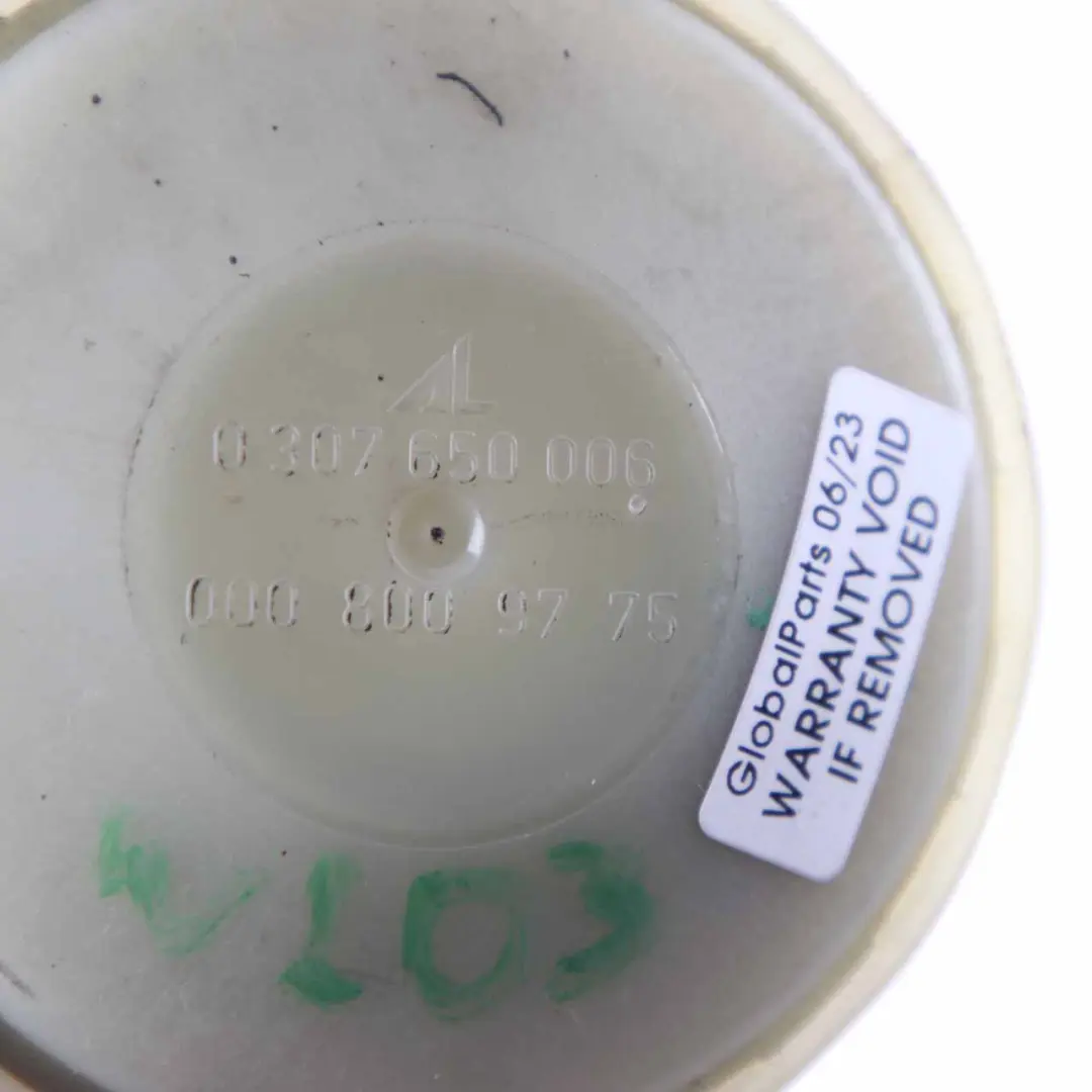 W414 Headlight Headlamp Level Adjuster Adjustment to Mercedes W168 W203 with Part number A0008009775 Mercedes W168 W203 W414 Headlight Headlamp Level Adjuster Adjustment - SKU A0008009775 - Part number A0008009775