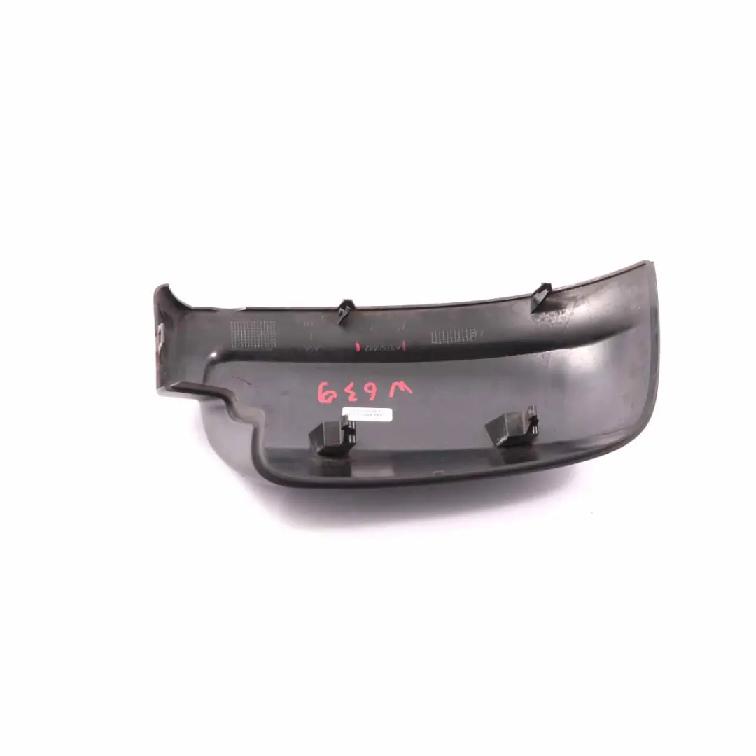 Mercedes Vito W639 Couvercle extérieur Capuchon porte gauche Boîtier - SKU A0008111422 - Numéro de pièce A0008111422