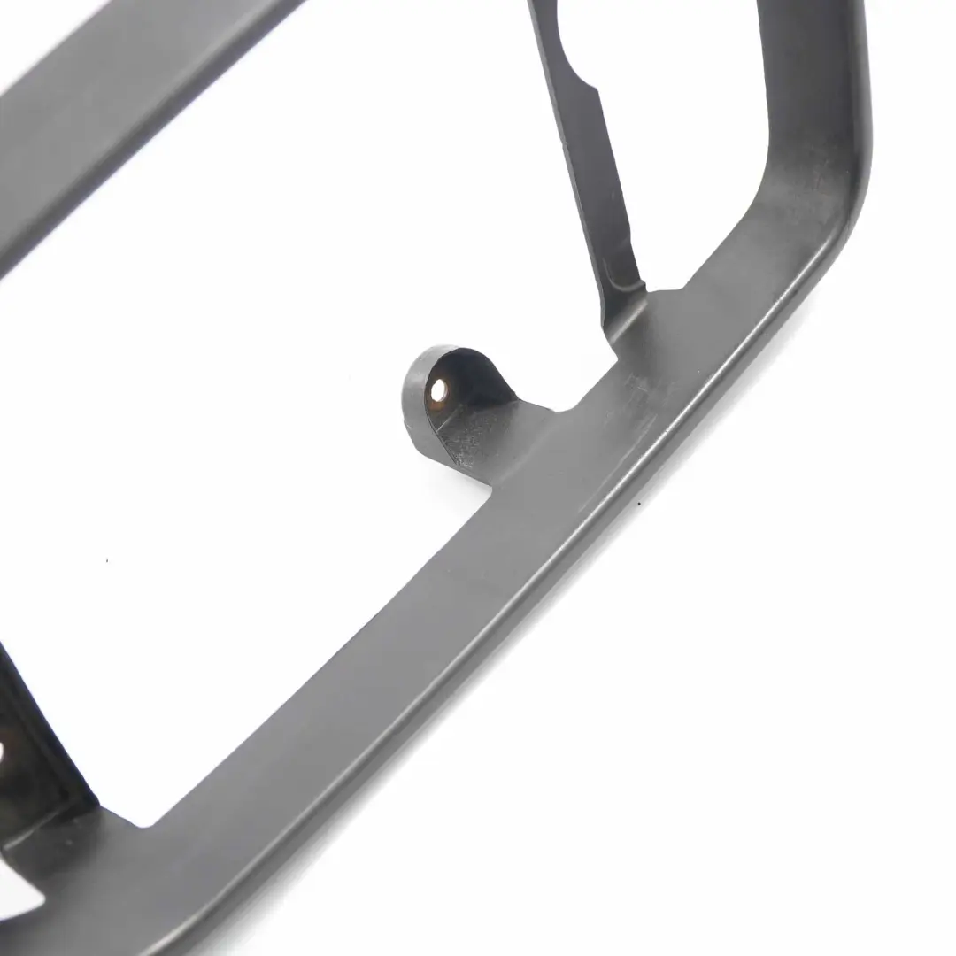 Mercedes W906 Ramka Lusterka Lewa - SKU A0008130436 - Numer Części A0008130436