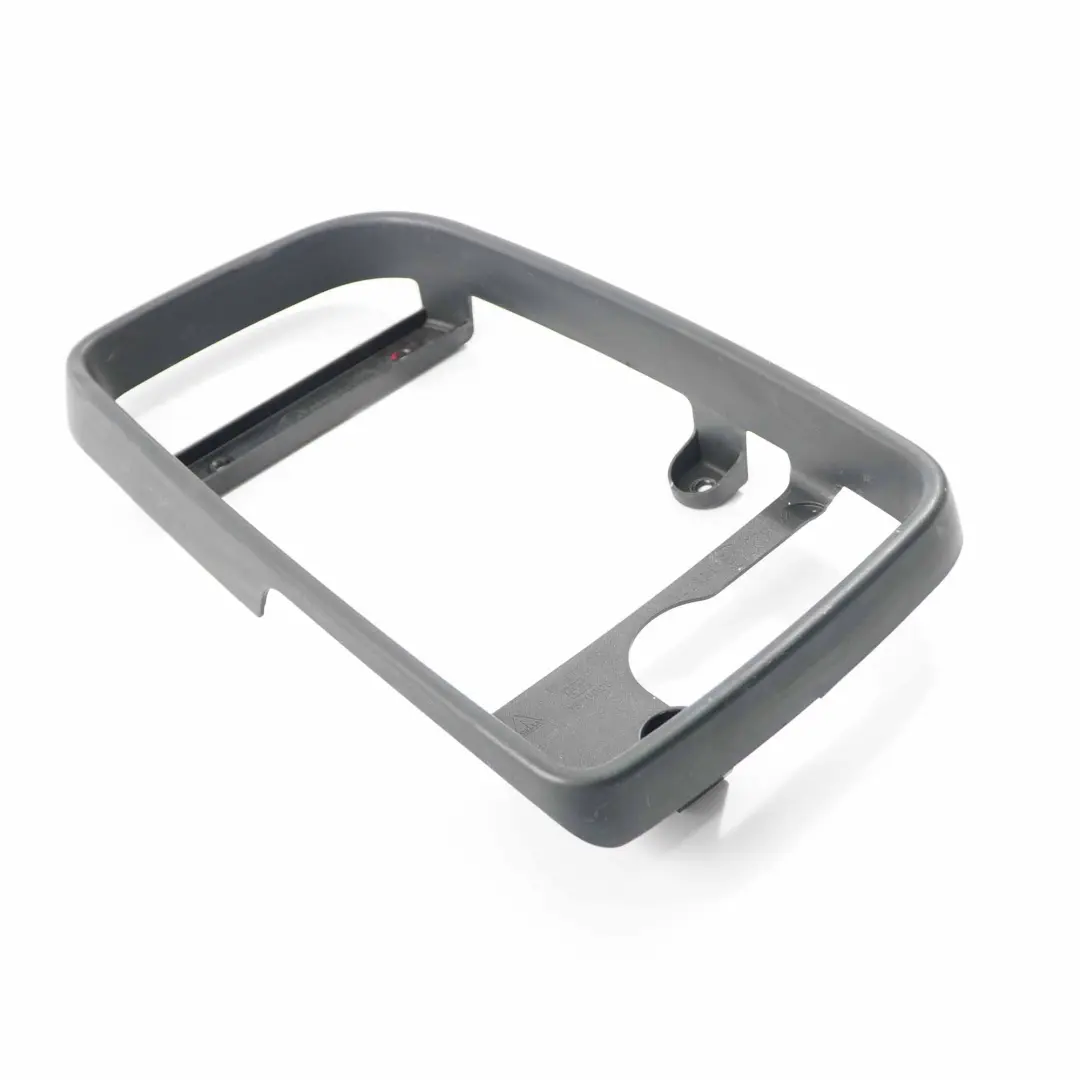 Außenspiegelrahmen rechts Trimm Abdeckung für Mercedes Sprinter W906 mit Teilenummer A0008130536 Mercedes Sprinter W906 Außenspiegelrahmen rechts Trimm Abdeckung - SKU A0008130536 - Teilenummer A0008130536