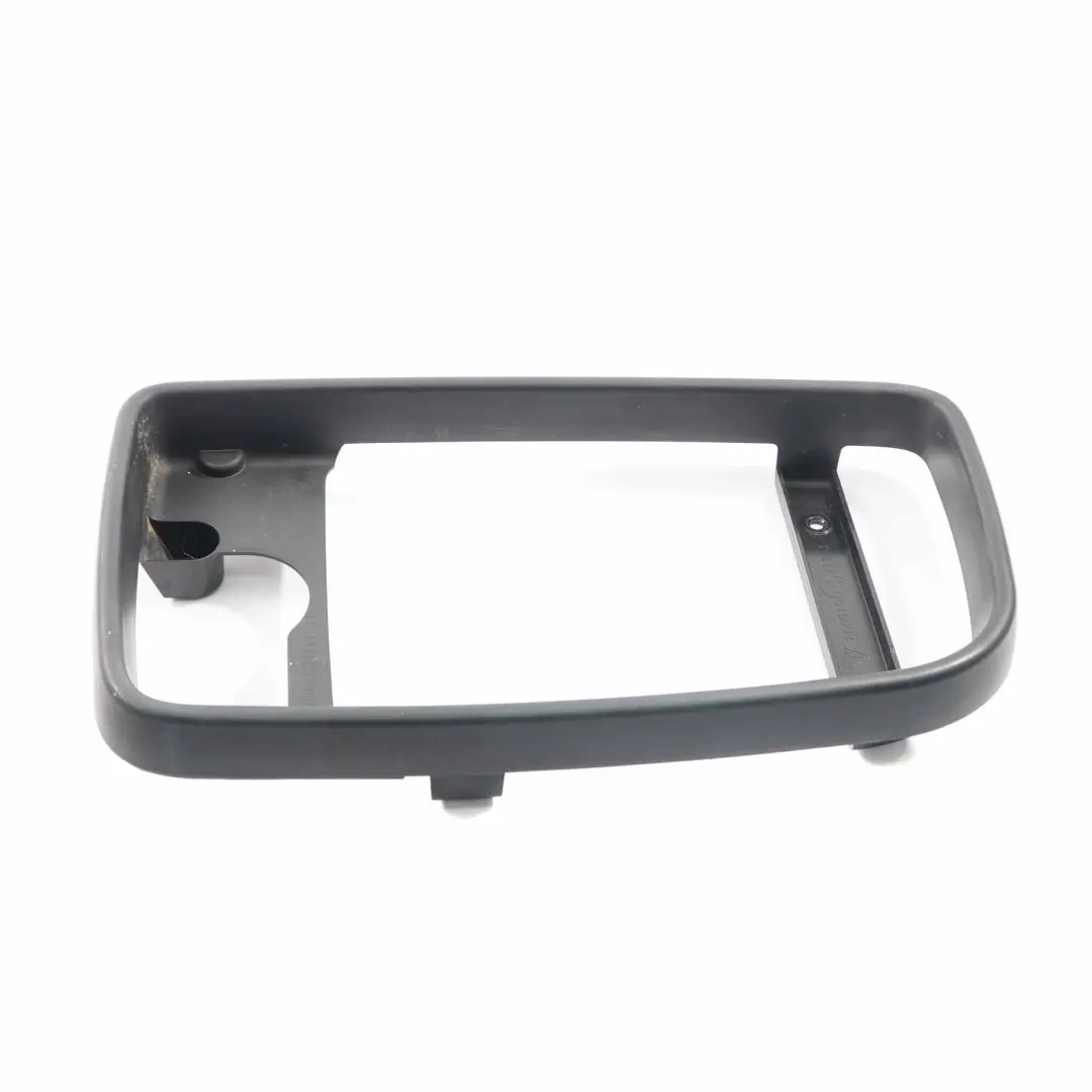 Mercedes Sprinter W906 Embellecedor derecho marco espejo retrovisor - SKU A0008130536 - Número de pieza A0008130536