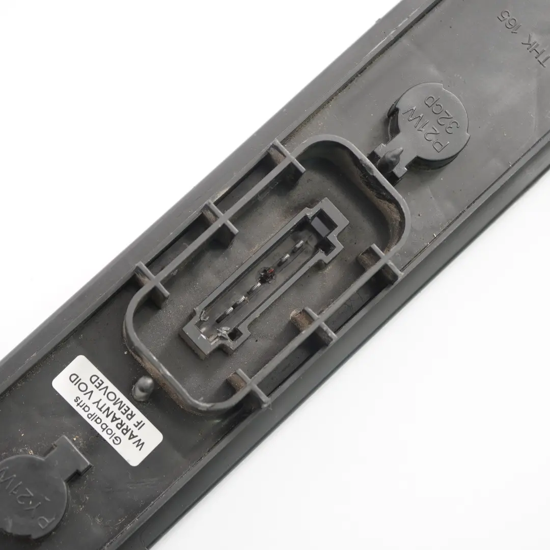 Luz Trasera Izquierda Portalámparas para Mercedes Vito W639 con número de pieza A0008201077 Mercedes Vito W639 Luz Trasera Izquierda Portalámparas - SKU A0008201077 - Número de pieza A0008201077