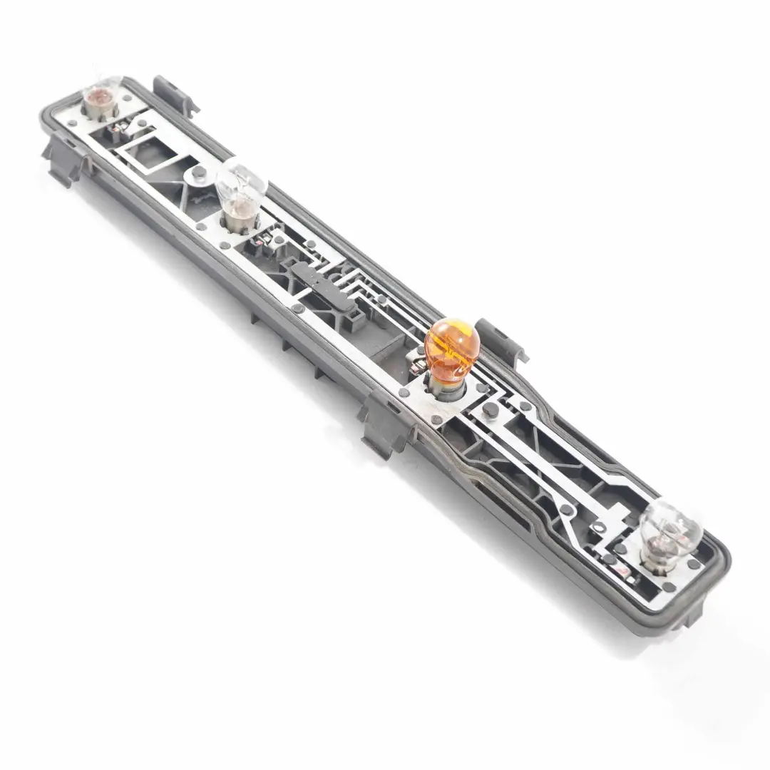 Luz Trasera Derecha Portalamparas para Mercedes Vito W639 con número de pieza A0008201177 Mercedes Vito W639 Luz Trasera Derecha Portalamparas - SKU A0008201177-1 - Número de pieza A0008201177