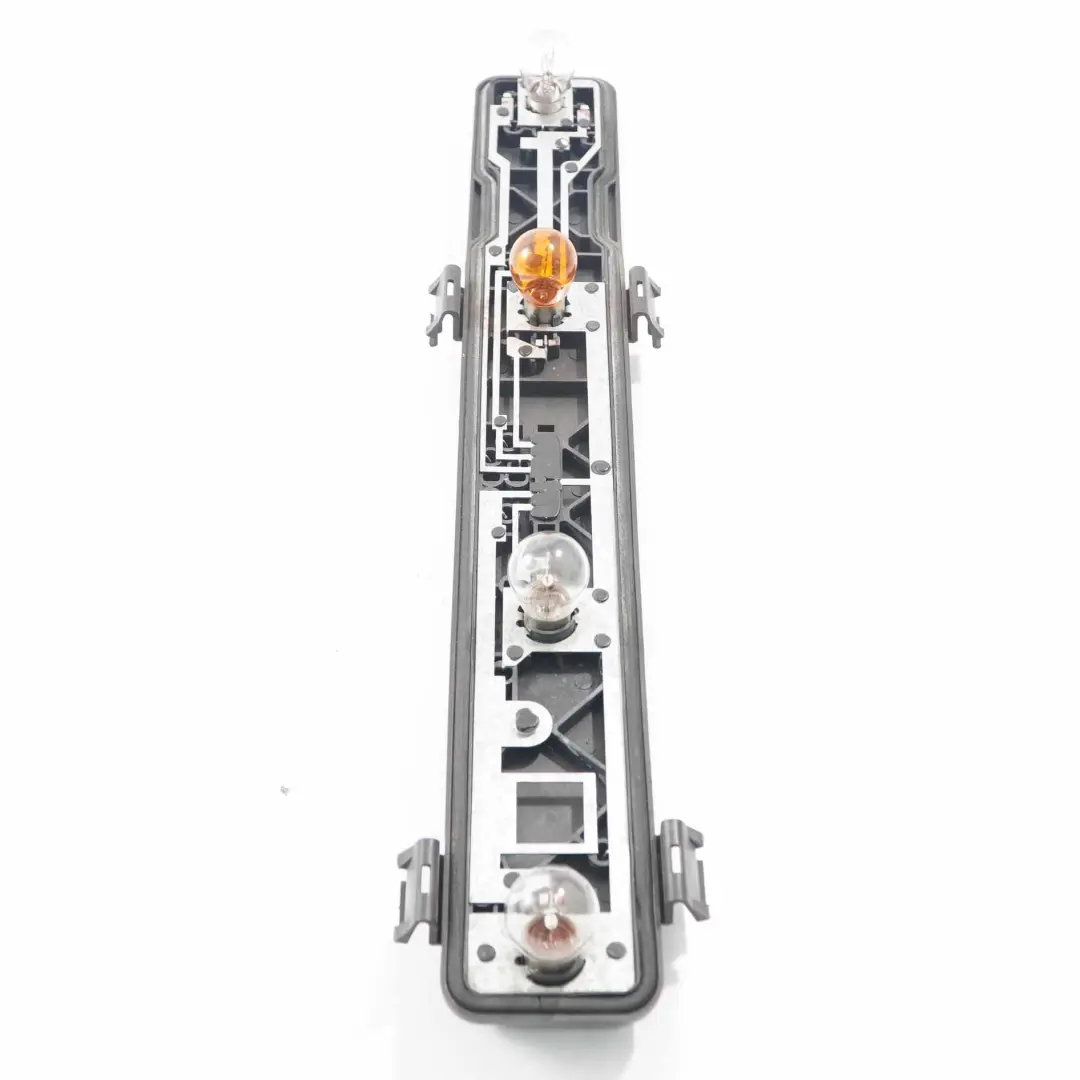 Luz Trasera Derecha Portalamparas para Mercedes Vito W639 con número de pieza A0008201177 Mercedes Vito W639 Luz Trasera Derecha Portalamparas - SKU A0008201177-1 - Número de pieza A0008201177