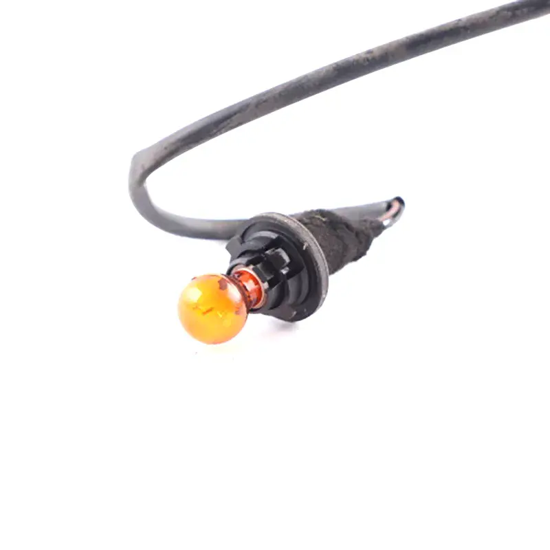 Mercedes-Benz W906 Ripetitore lampada cablaggio per con numero di parte A0008201277 Mercedes-Benz W906 Ripetitore lampada cablaggio - SKU A0008201277 - Numero di parte A0008201277