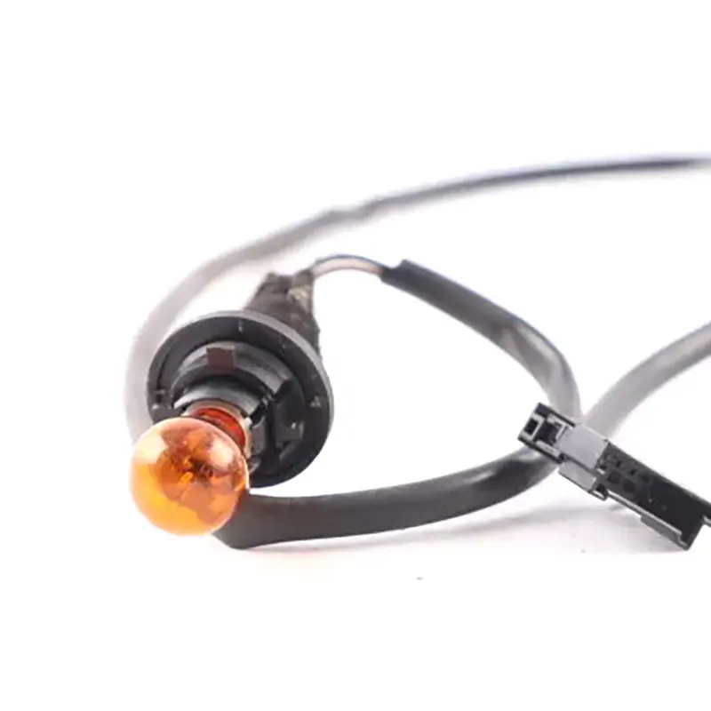 Mercedes-Benz W906 Ripetitore lampada cablaggio per con numero di parte A0008201277 Mercedes-Benz W906 Ripetitore lampada cablaggio - SKU A0008201277 - Numero di parte A0008201277