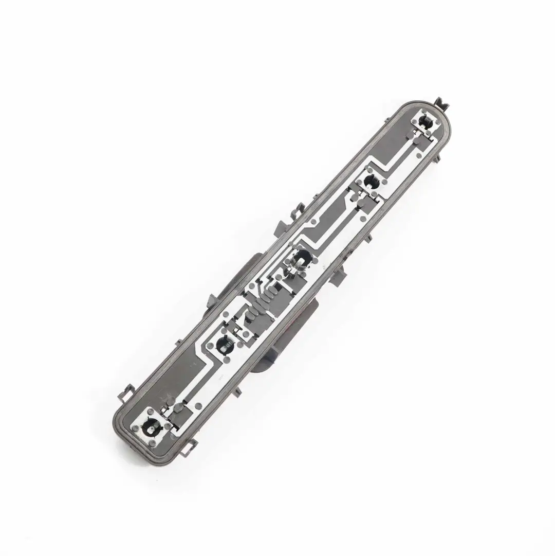 Gniazdo Mocowanie Żarówki Lampy Tył do Mercedes Sprinter W906 o numerze A0008201377 Mercedes Sprinter W906 Gniazdo Mocowanie Żarówki Lampy Tył - SKU A0008201377 - Numer Części A0008201377